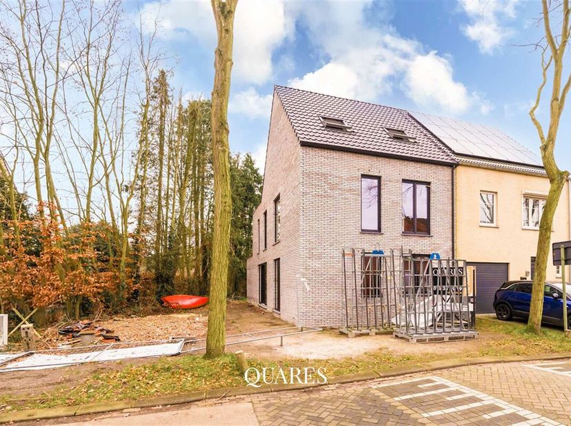 Huis te koop
                    in 2930 Brasschaat