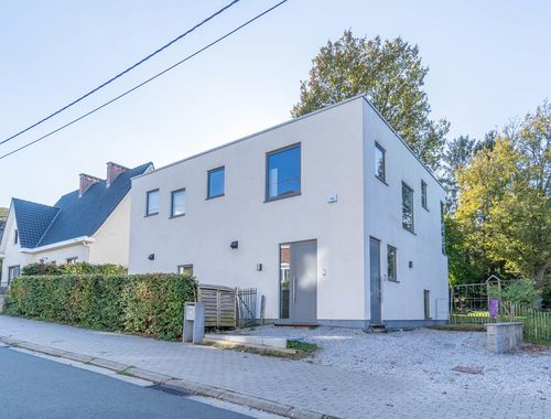                                         Maison à vendre à Genval, € 745.000
