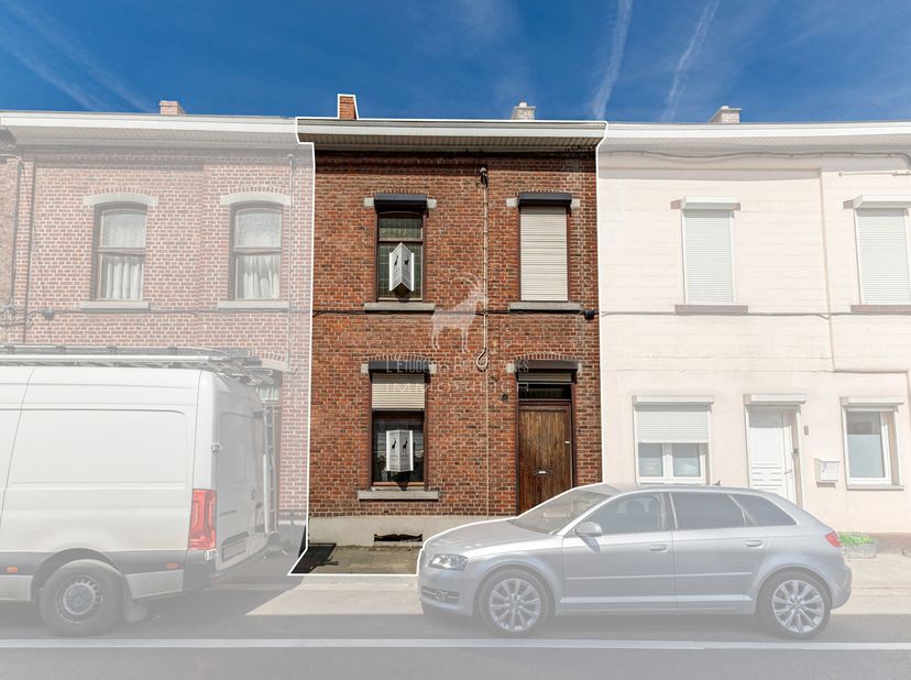 Référence Agence : v7170-436&lt;br /&gt;
*** VISITE VIRTUELLE : https://immo360.immo-facile.com/vtour/fr/t6q371 ***&lt;br /&gt;
Maison à rénover située dans la ch