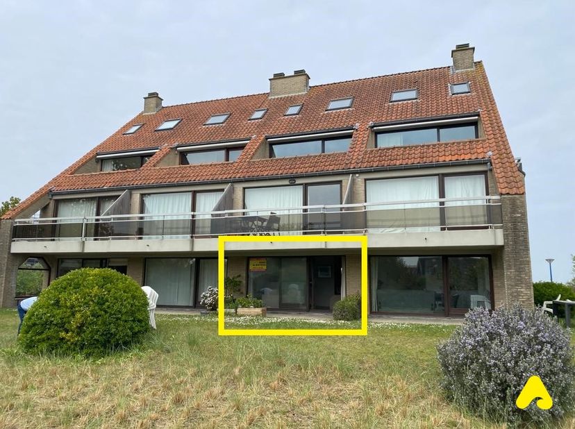 Appartement de rez-de-chaussée avec 1 chambre à coucher situé au calme à Sint-Idesbald (Koksijde) à 100m de la plage. &lt;br /&gt;
&lt;br /&gt;
Sint-Idesbald est