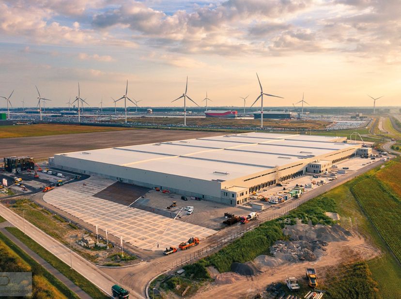 Zeebrugge Green Logistics werd door Intervest ontwikkeld in samenwerking met de Haven van Zeebrugge.&lt;br /&gt;
&lt;br /&gt;
De site is gelegen in de Maritieme L