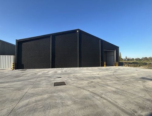                                         Magazijn zonder bureel te huur in Sint-Eloois-Vijve, € 3.000
