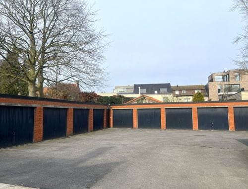                                         Garage te huur in Diksmuide, € 80
