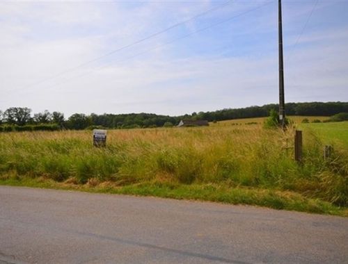                                         Terrain à vendre à Boussu-en-Fagne, € 65.000
