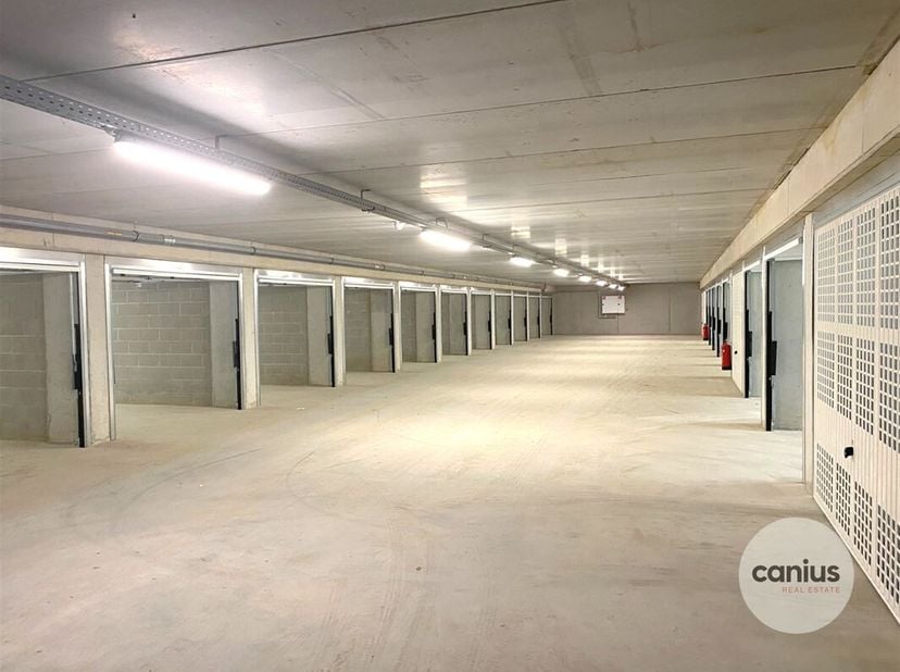 GARAGEBOX IN HARTJE SINT-TRUIDEN&lt;br /&gt;
Residentie &quot;De Stadspoort&quot; treffen wij aan op de voormalige site Thijssen pal in het centrum van Sint-Truiden.
