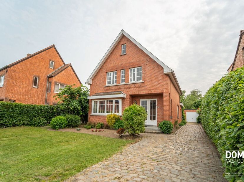 Deze ruime woning in Hasselt (Kuringen) is een ideale plek voor gezinnen die op zoek zijn naar een ruime woning met veel potentieel.&lt;br /&gt;
Het huis, g