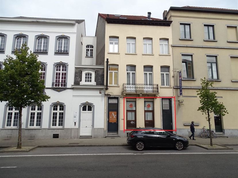 Bien professionnel à louer
                    à 2800 Mechelen