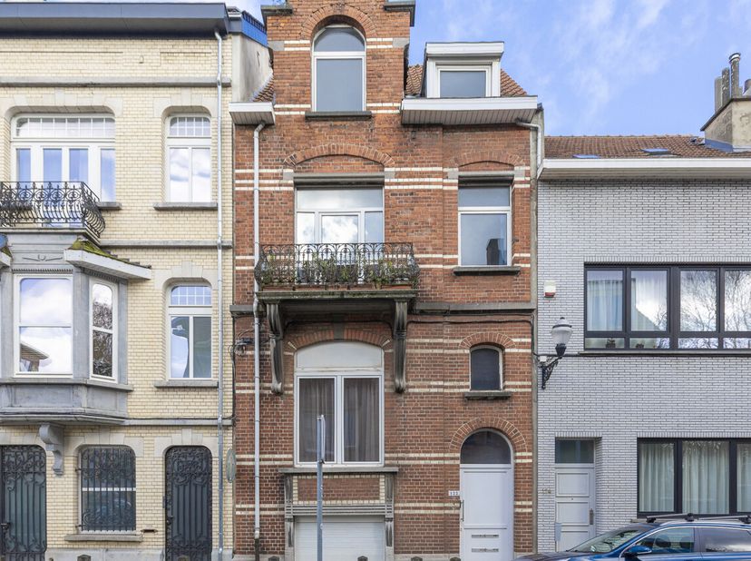 Gezellig appartement gelegen in de groene gemeente Jette waar het aangenaam wonen is. Het appartement bevindt zich op wandelafstand van het Dieleghemb