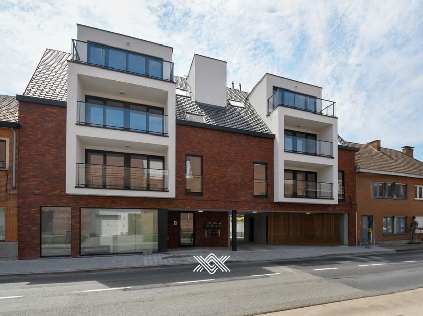 Barloria is een kleinschalig residentieel nieuwbouwproject gelegen in de Baarledorpstraat te Baarle/Drongen. De uitvalsbasis van Barloria is één van h