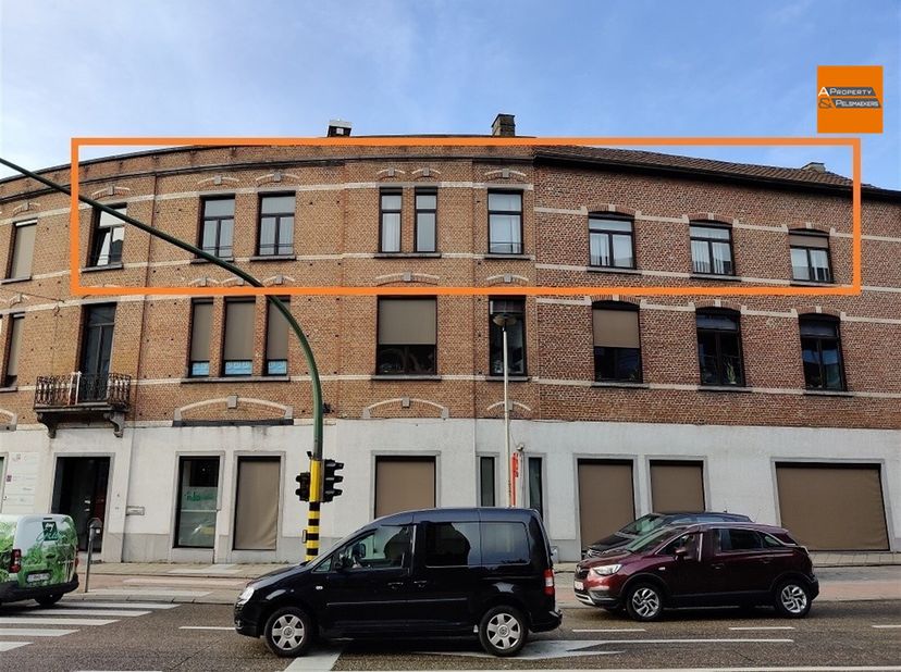 Kantoorruimte in een kantoorgebouw met ideale visibiliteit en bereikbaarheid&lt;br /&gt;
Deze polyvalente kantoorruimte bevindt zich op de tweede verdieping