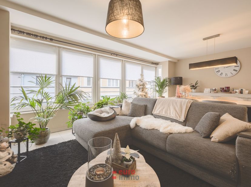 Cet appartement est situé au premier étage de la résidence Porthouse. En plein cœur du centre historique de Nieuwpoort, il offre tous les avantages de