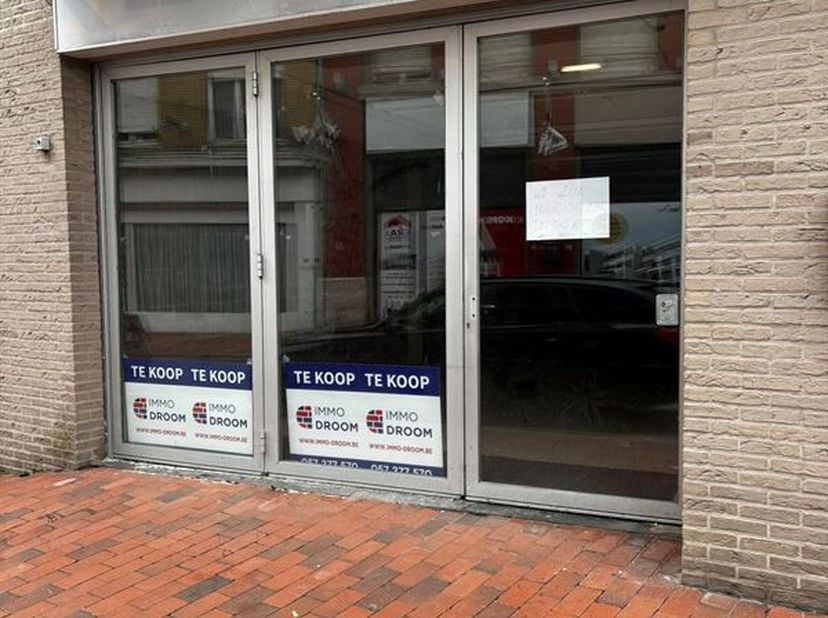 Bien professionnel à vendre
                    à 8970 Poperinge