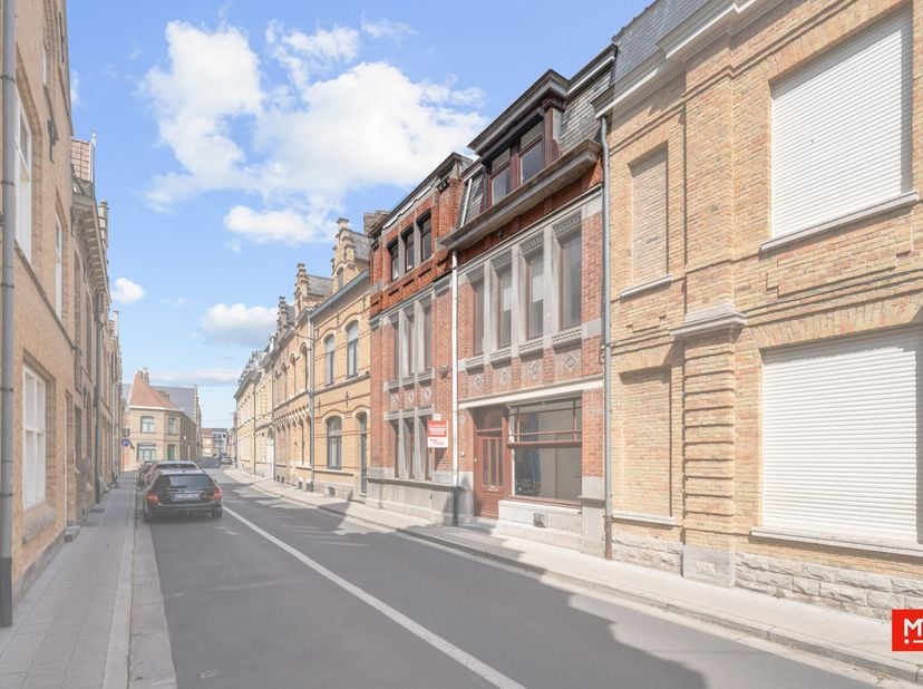 Instapklaar appartement in het centrum van Ieper&lt;br /&gt;
&lt;br /&gt;
Op zoek naar een betaalbaar en instapklaar appartement in hartje Ieper? Dit gezellige ap