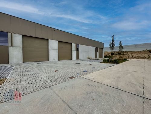                                         Bâtiment d’entreprise à vendre à Roeselare, € 449.170
