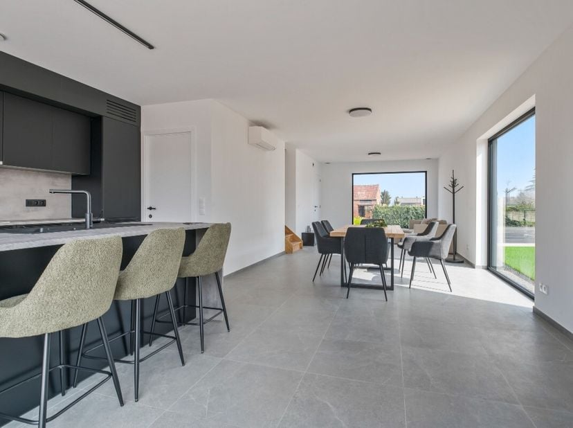 Nieuwe Halfopen Woningen in Opwijk - Steenweg Ontdek negen moderne, energiezuinige halfopen woningen in de rustige Steenweg, Opwijk. Deze nieuwbouwwon