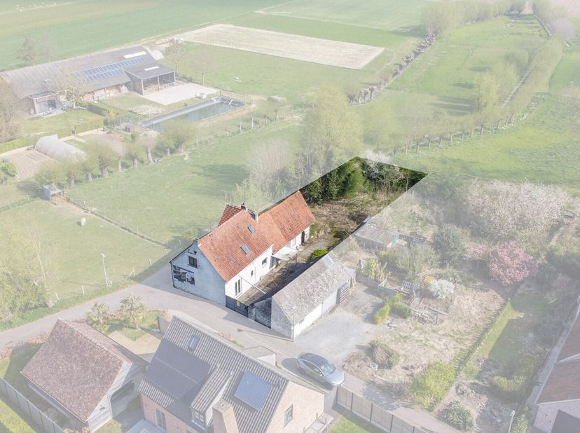 Ben jij op zoek naar een prachtig gelegen bouwgrond met uitzicht over agrarisch gebied in het pittoreske Huise? Gevonden!&lt;br /&gt;
De vlot bereikbare, ma