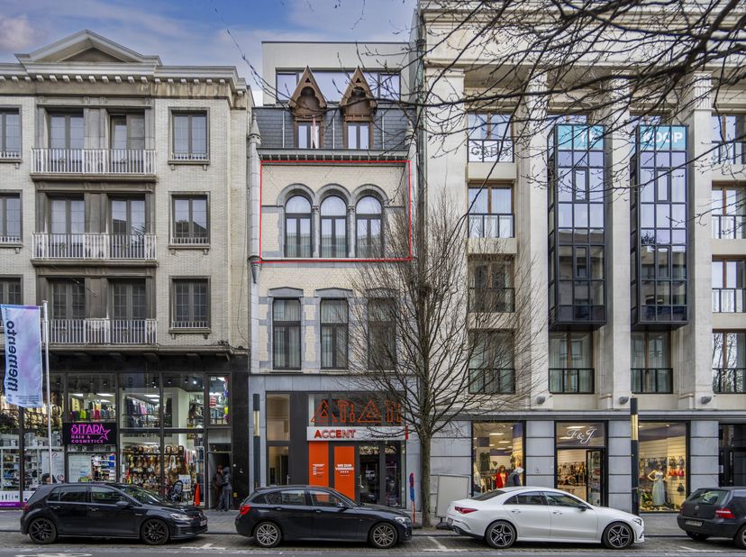 Op zoek naar een energiezuinig appartement met groot terras te koop in centrum Kortrijk? Bekijk zeker dit schitterend appartement te koop te Kortrijk.