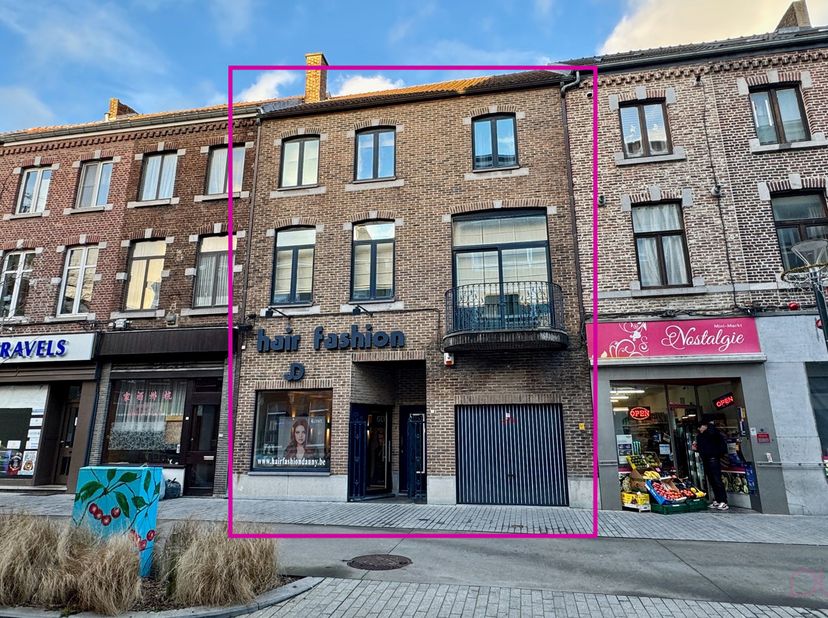 Bien professionnel à vendre
                    à 3800 Sint-Truiden