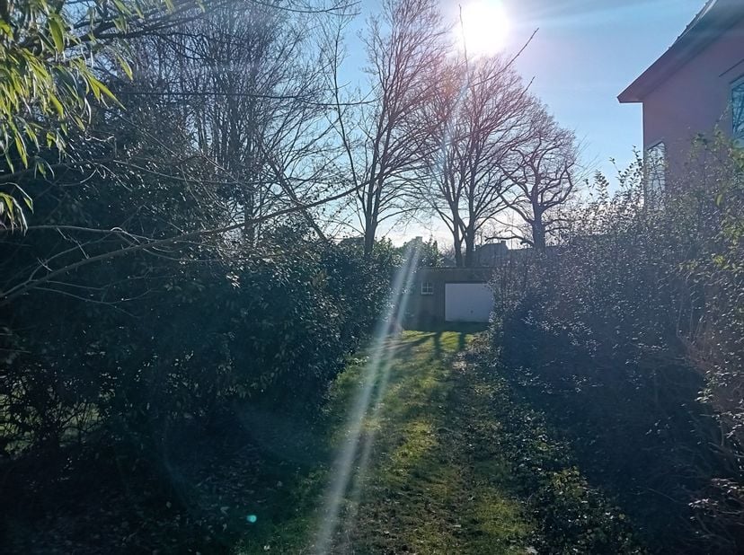 Gent, groene rand, &lt;br /&gt;
&lt;br /&gt;
UNIEKE GELEGEN BOUWGROND&lt;br /&gt;
voor half open bebouwing&lt;br /&gt;
&lt;br /&gt;
245 m² en 480 m²&lt;br /&gt;
&lt;br /&gt;
groene en rustige