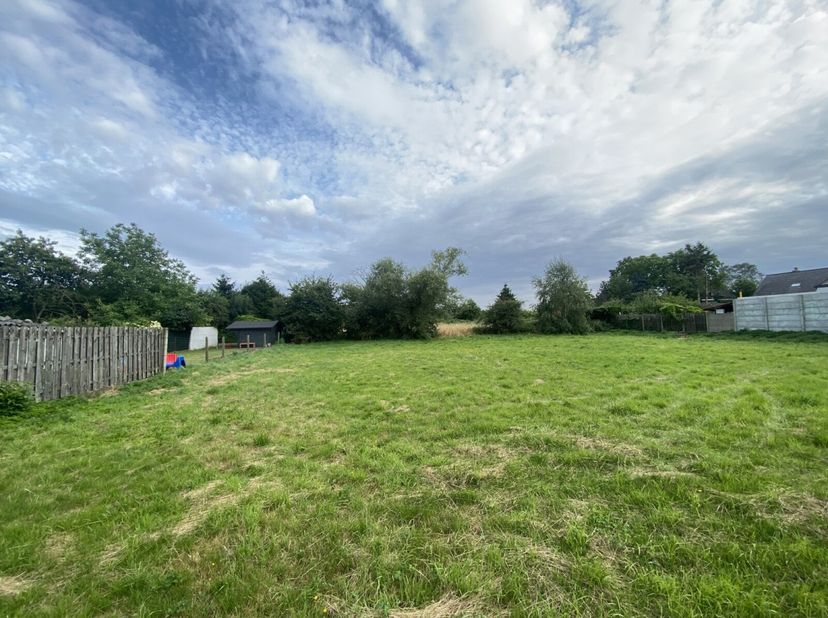 Terrain à vendre
                    à 1600 Sint-Pieters-Leeuw