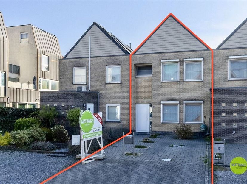 ***IN OPTIE***&lt;br /&gt;
Instapklare gezinswoning met 4 slaapkamers nabij centrum Leopoldsburg&lt;br /&gt;
Gelegen in een rustige straat op wandelafstand van he