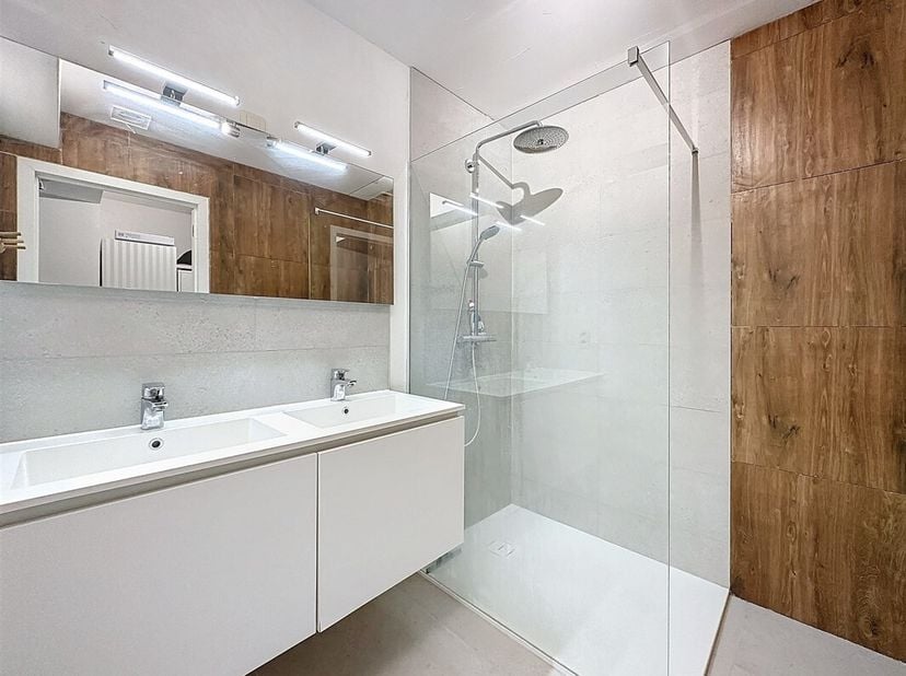 Appartement à vendre
                    à 9100 Sint-Niklaas