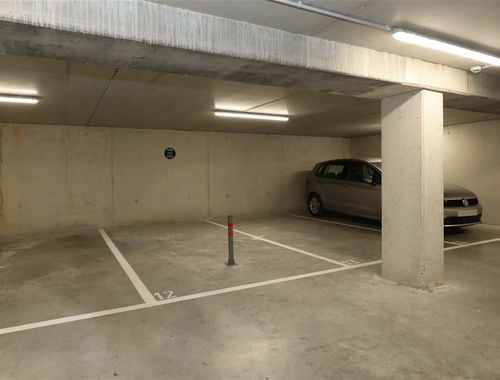                                         Place de stationnement à vendre à Hoeselt, € 15.000
