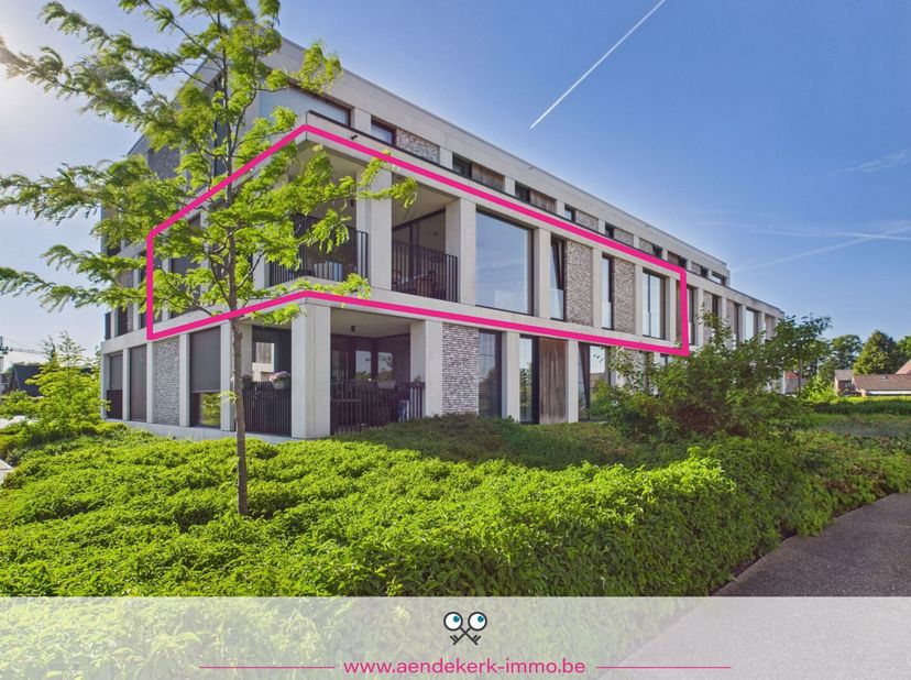Ben je op zoek naar een comfortabel, licht en energiezuinig appartement met uitzicht op het groen én vlak bij het bruisende stadscentrum van Peer? Dan