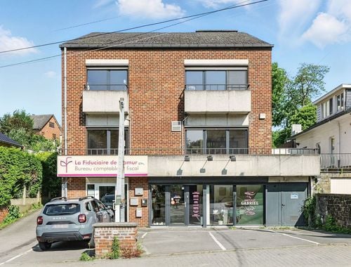                                         Usage mixte à vendre à Namur, € 700.000
