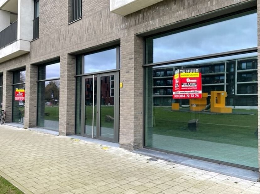 Bien professionnel à louer
                    à 2440 Geel