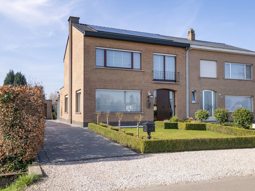 Vous cherchez une maison spacieuse, lumineuse et parfaitement entretenue, située dans un emplacement de choix ?&lt;br /&gt;
Bienvenue au numéro 3 de la Zijp