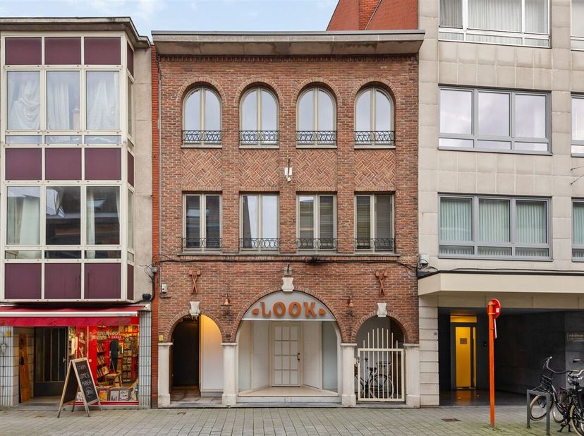 Bien professionnel à vendre
                    à 2300 Turnhout