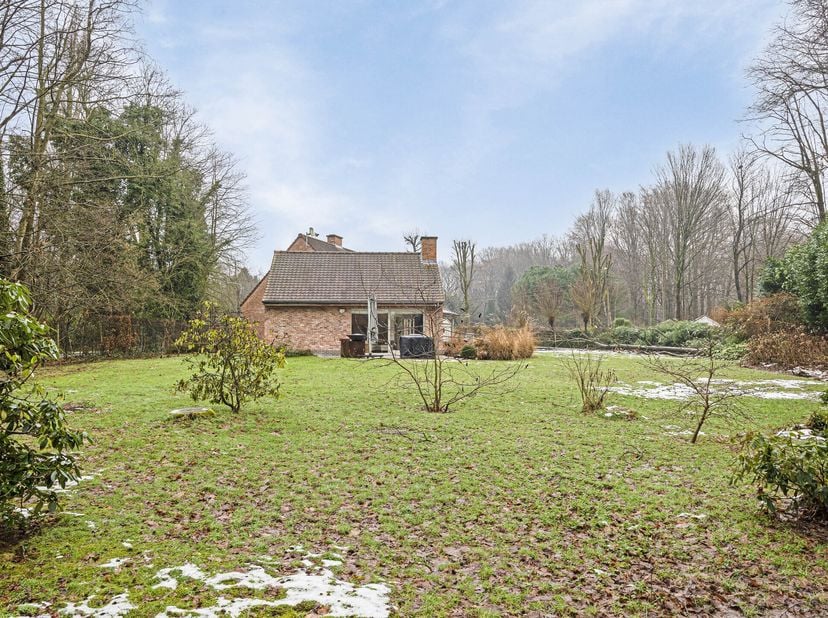 Vous rêvez d&#039;une maison calme dans un environnement magnifique ? Cette villa du Bois de Strihoux, construite en 1996, a tout pour plaire. Située dans