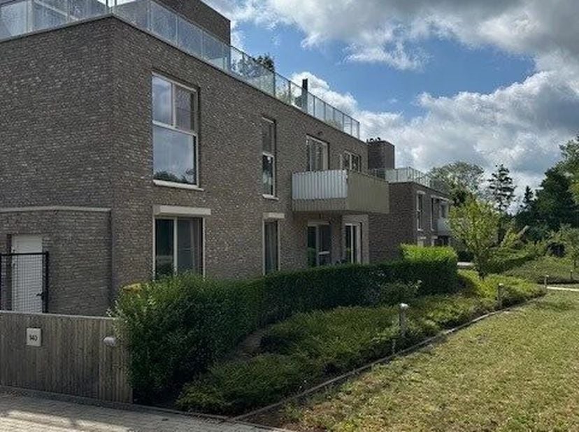 Appartement à louer
                    à 2400 Mol