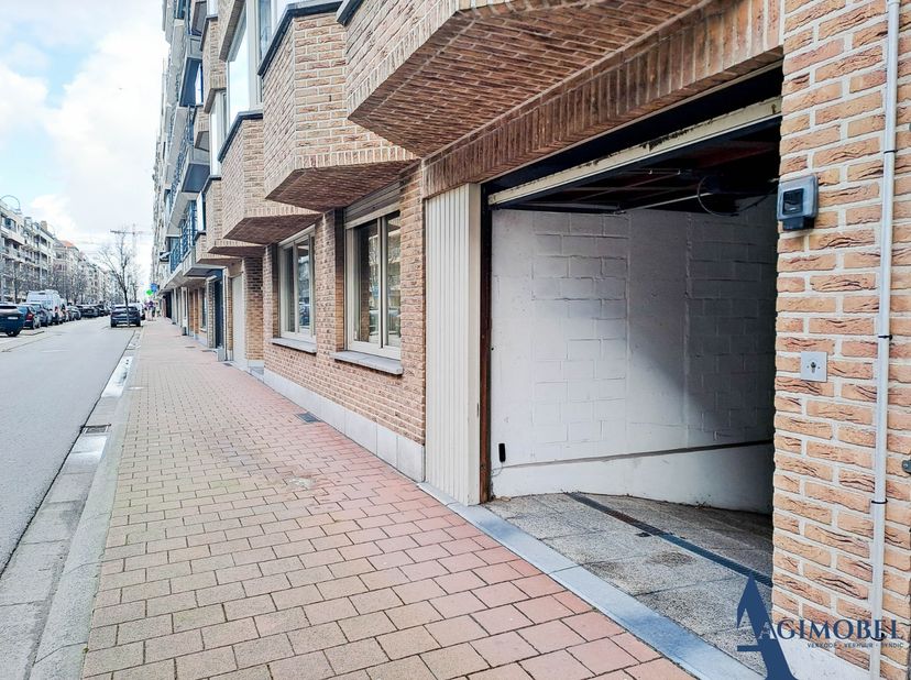 Garage à louer
                    à 8300 Knokke