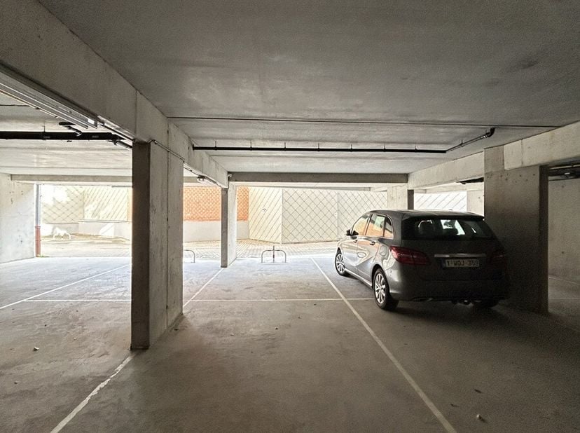 Staanplaats op erfpacht te Mariakerke&lt;br /&gt;
Deze staanplaats is overdekt en is gelegen in residentie Chateau Les Dunes.&lt;br /&gt;
Plan vandaag nog een bez