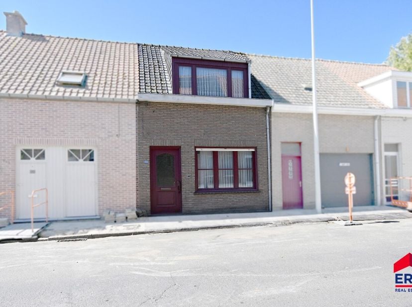 Welkom in deze charmante woning boordevol karakter, gelegen in een rustige en geliefde buurt waar alles binnen handbereik ligt  winkels, scholen, open