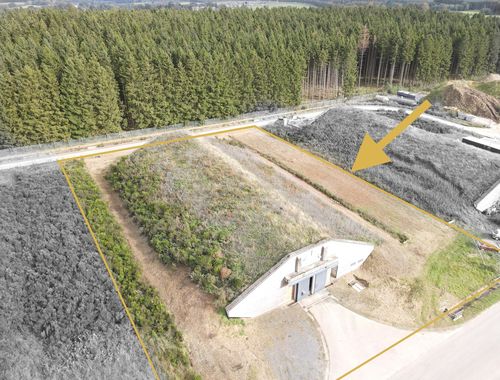                                         Commercieel Gebouw te huur in Bovigny, € 3.600
