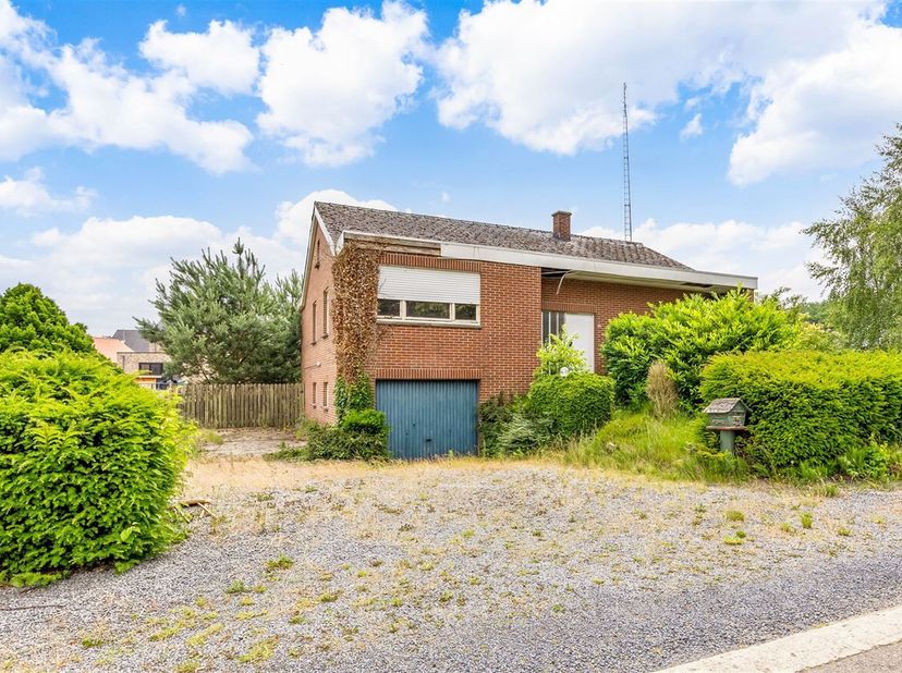 Te renoveren split-level woning in Opitter&lt;br /&gt;
Ligging:&lt;br /&gt;
Deze woning is gelegen op de Molenstraat 71 te Opitter (Bree), in een rustige woonwijk