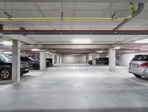                                         Garage en sous-sol à vendre à Beerse, € 16.500
