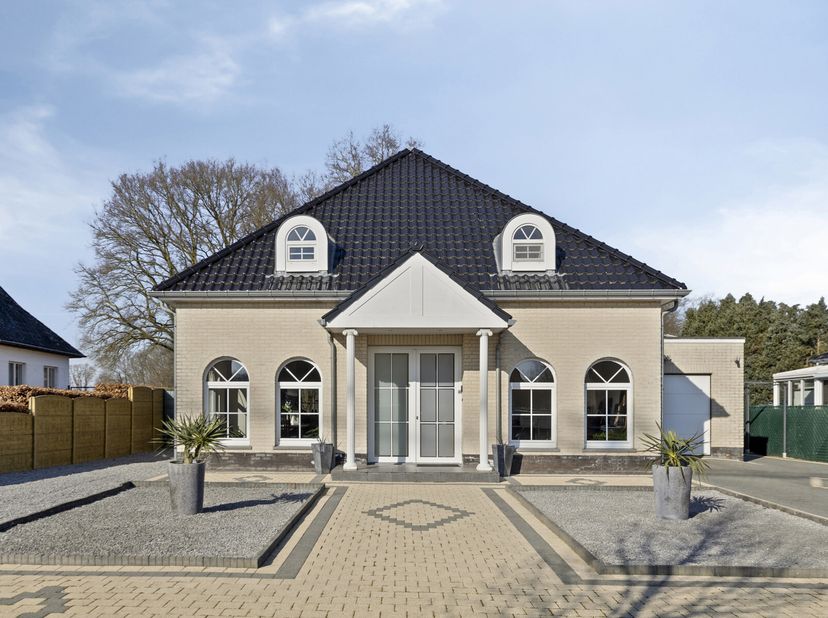 Maison à vendre
                    à 3960 Bree