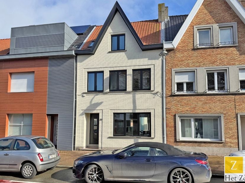 Exclusieve woning in het hart van Heist  Luxe, comfort en locatie in één!&lt;br /&gt;
De EPC-score is niet meer up-to-date, het nieuwe attest is in opmaak.&lt;