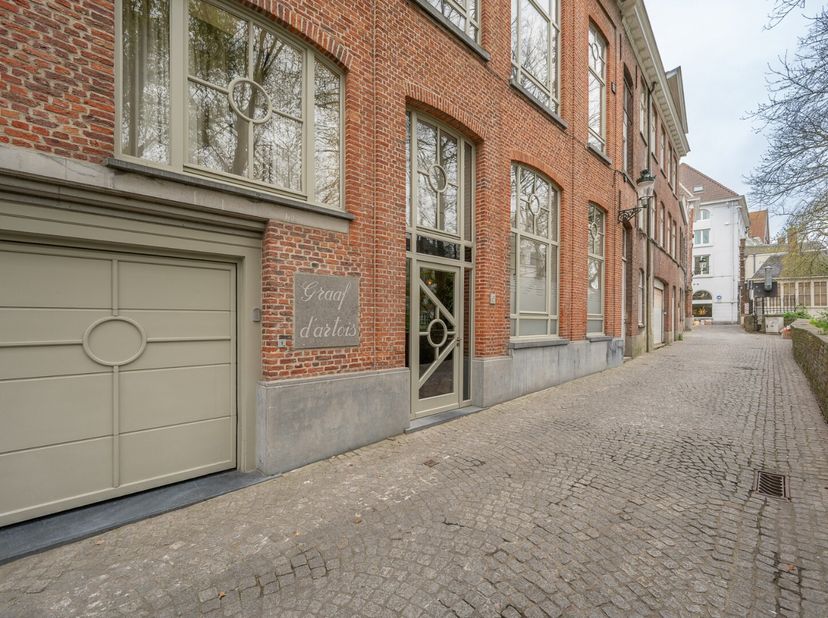 Dit appartement is subliem gelegen langs de Speelmansrei, op een zucht van &#039;t Zand.&lt;br /&gt;
In de bruisende stad doch met zicht op groen biedt deze woon