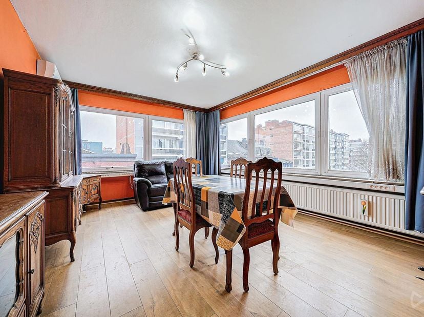 A la recherche de votre nouveau nid douillet ou d&#039;un investissement ? Découvrez ce lumineux appartement 1 chambre de 54 m², parfaitement situé face au