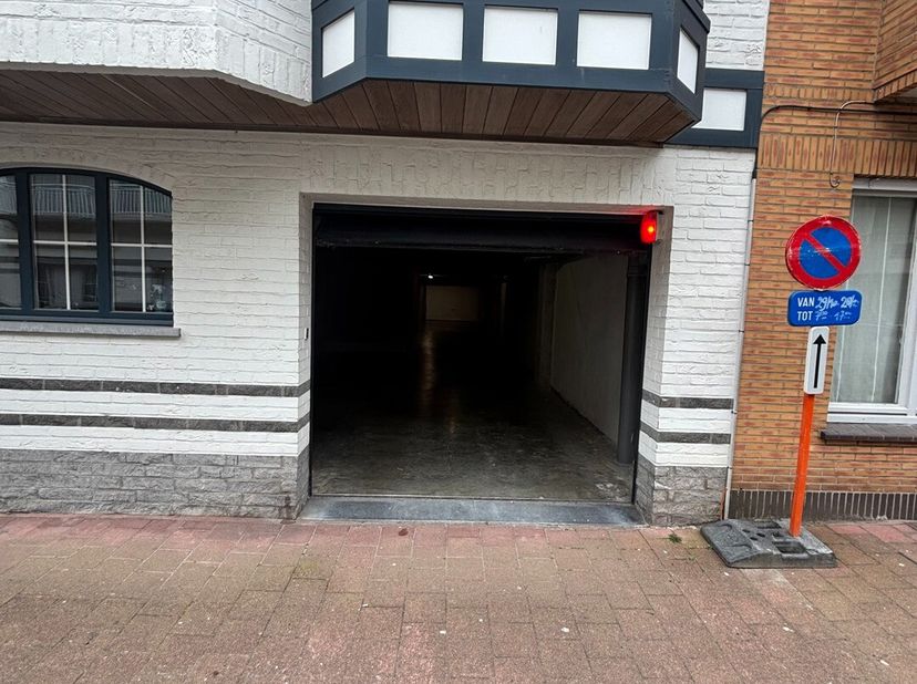 Garage à louer
                    à 8300 Knokke