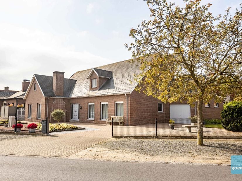 Te koop in Berlare: rustig gelegen open bebouwing&lt;br /&gt;
Op een perceel van meer dan 10 are bevindt zich deze charmante open bebouwing, ideaal gelegen