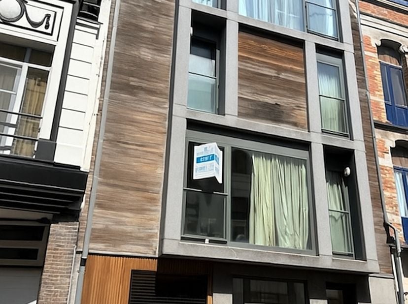 Op zoek naar een gezellig en instapklaar plekje aan zee?&lt;br /&gt;
&lt;br /&gt;
Dit 2-slaapkamer duplexappartement ligt op de 1e verdieping van een nette reside