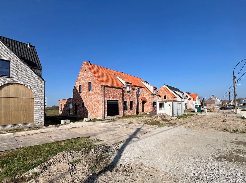 Maison jumelée - Maison BEN avec 4 chambres - Techniques d&#039;efficacité énergétique - Grand jardin avec vue sur la campagne - Vivre dans un environnemen