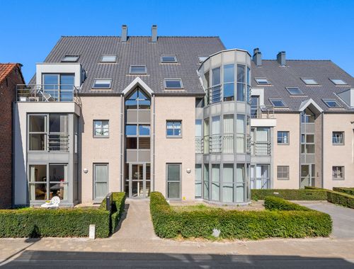                                         Appartement te koop in Bachte-Maria-Leerne, € 249.500
