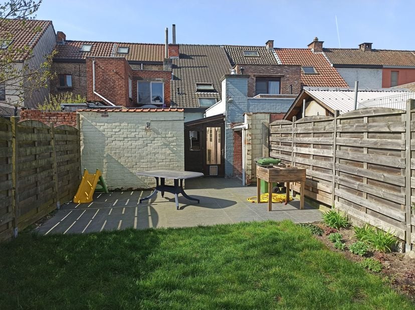 Richtprijs: € 349 000&lt;br /&gt;
&lt;br /&gt;
Bezoekweekend, enkel op afspraak (24-25 mei).&lt;br /&gt;
&lt;br /&gt;
Instapklare ééngezinswoning in een autoluwe straat te Si